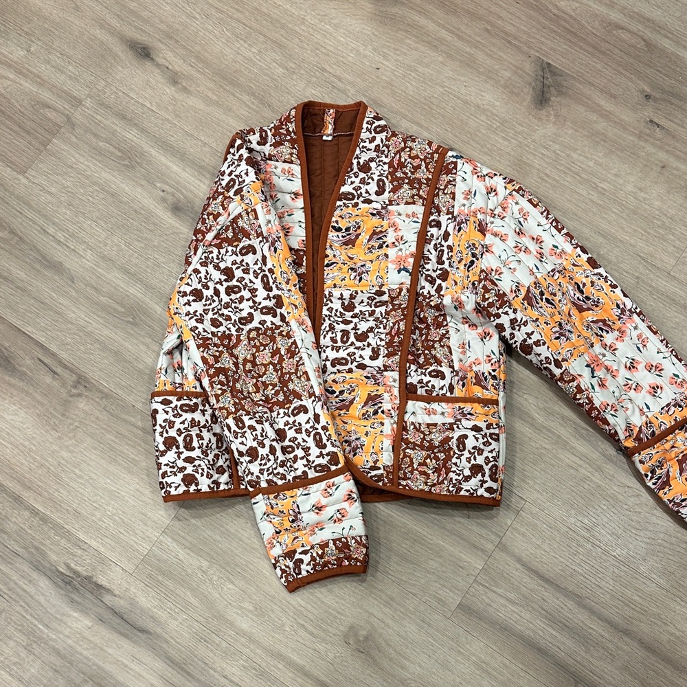 Ladies Multicolor Patterned Blazer in brown orange and cream